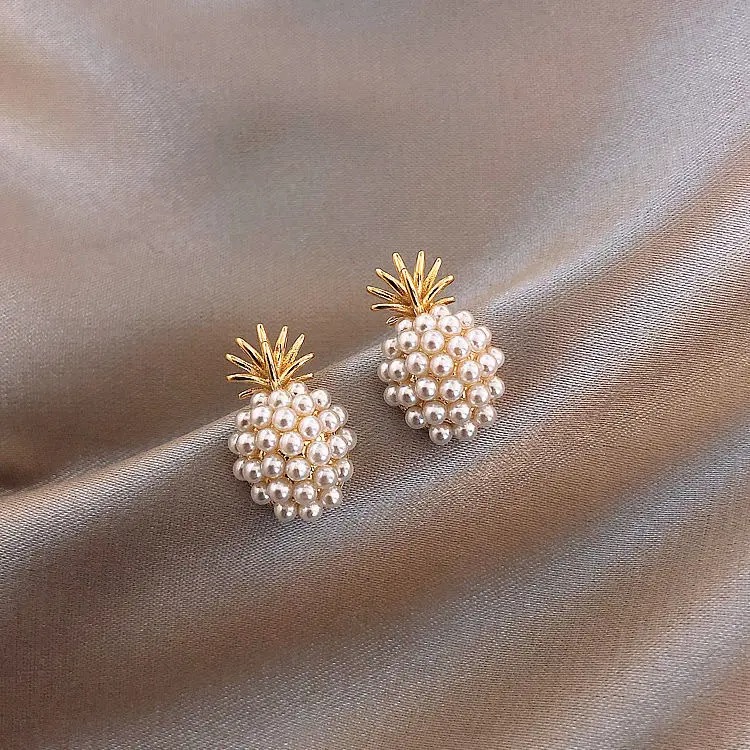 Aretes pequeños de piña Gold