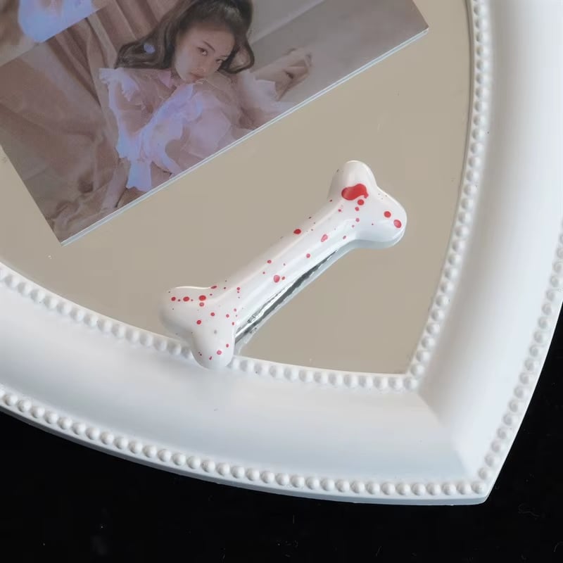 Ganchos de Huesito blanco con fucsia