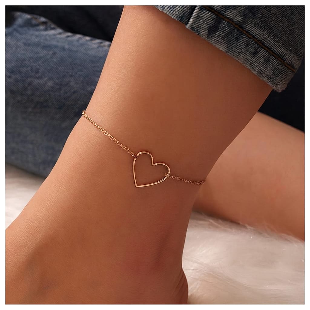 Tobillera dorada de corazón