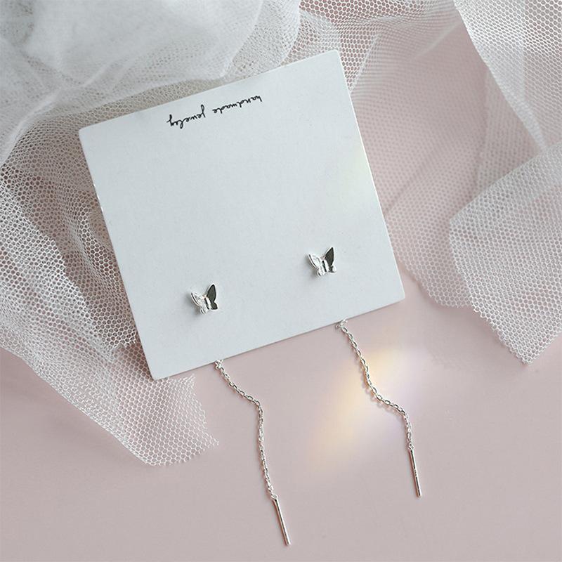 Aretes de mariposa plateados